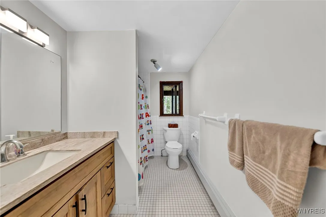 363 Elmwood Avenue, Aurora, New York 14052, Aurora, New York 14052, 4 Bedrooms Bedrooms, 8 Rooms Rooms,2 BathroomsBathrooms,Residential,Closed,363 Elmwood Avenue, Aurora, New York 14052,0,B1567409