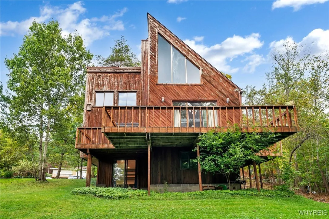 363 Elmwood Avenue, Aurora, New York 14052, Aurora, New York 14052, 4 Bedrooms Bedrooms, 8 Rooms Rooms,2 BathroomsBathrooms,Residential,Closed,363 Elmwood Avenue, Aurora, New York 14052,0,B1567409