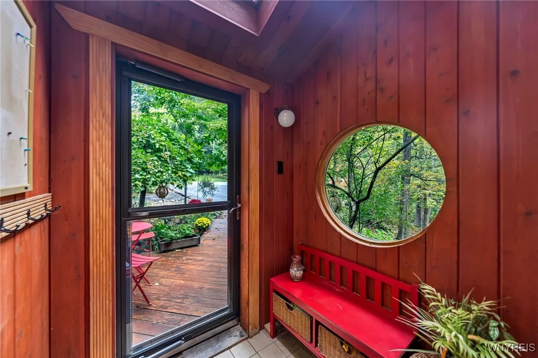 363 Elmwood Avenue, Aurora, New York 14052, Aurora, New York 14052, 4 Bedrooms Bedrooms, 8 Rooms Rooms,2 BathroomsBathrooms,Residential,Closed,363 Elmwood Avenue, Aurora, New York 14052,0,B1567409