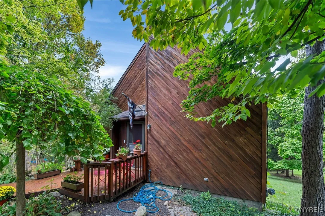 363 Elmwood Avenue, Aurora, New York 14052, Aurora, New York 14052, 4 Bedrooms Bedrooms, 8 Rooms Rooms,2 BathroomsBathrooms,Residential,Closed,363 Elmwood Avenue, Aurora, New York 14052,0,B1567409