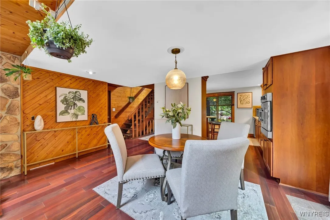 363 Elmwood Avenue, Aurora, New York 14052, Aurora, New York 14052, 4 Bedrooms Bedrooms, 8 Rooms Rooms,2 BathroomsBathrooms,Residential,Closed,363 Elmwood Avenue, Aurora, New York 14052,0,B1567409