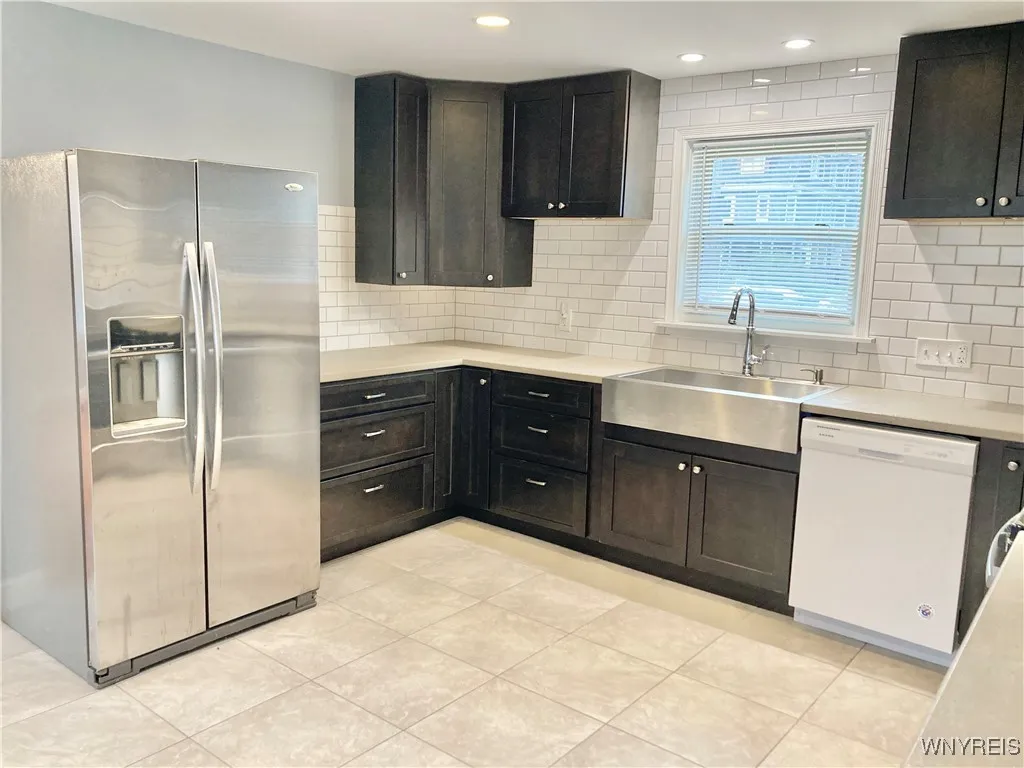 143 Cottage Street, Buffalo, New York 14201, Buffalo, New York 14201, 3 Bedrooms Bedrooms, 7 Rooms Rooms,1 BathroomBathrooms,Residential Lease,For Rent,143 Cottage Street, Buffalo, New York 14201,0,B1568014