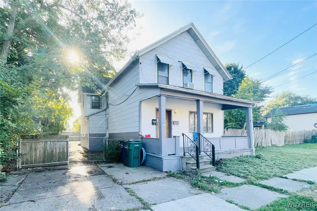 152 Gorton Street, Buffalo, New York 14207, Buffalo, New York 14207, 6 Bedrooms Bedrooms, ,2 BathroomsBathrooms,Residential,Closed,152 Gorton Street, Buffalo, New York 14207,0,B1568209