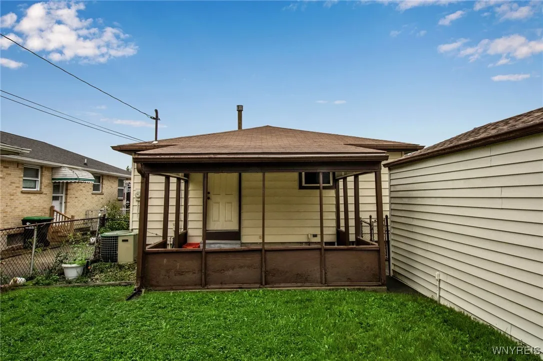 155 Fries Road, Tonawanda-town, New York 14150, Tonawanda, New York 14150, 3 Bedrooms Bedrooms, 7 Rooms Rooms,2 BathroomsBathrooms,Residential,Closed,155 Fries Road, Tonawanda-town, New York 14150,0,B1568231