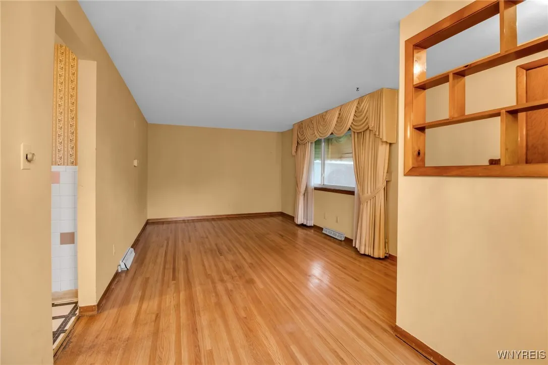 155 Fries Road, Tonawanda-town, New York 14150, Tonawanda, New York 14150, 3 Bedrooms Bedrooms, 7 Rooms Rooms,2 BathroomsBathrooms,Residential,Closed,155 Fries Road, Tonawanda-town, New York 14150,0,B1568231