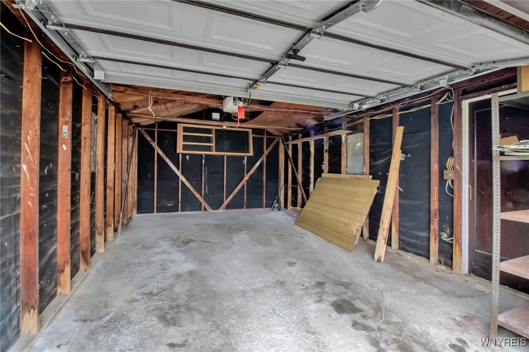 155 Fries Road, Tonawanda-town, New York 14150, Tonawanda, New York 14150, 3 Bedrooms Bedrooms, 7 Rooms Rooms,2 BathroomsBathrooms,Residential,Closed,155 Fries Road, Tonawanda-town, New York 14150,0,B1568231