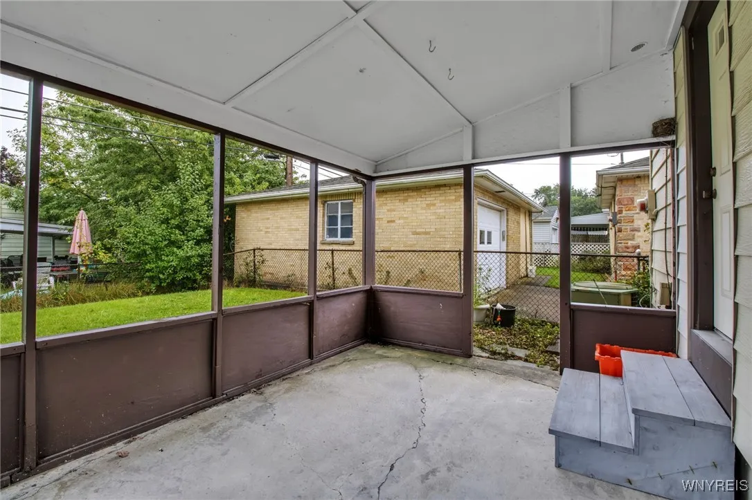 155 Fries Road, Tonawanda-town, New York 14150, Tonawanda, New York 14150, 3 Bedrooms Bedrooms, 7 Rooms Rooms,2 BathroomsBathrooms,Residential,Closed,155 Fries Road, Tonawanda-town, New York 14150,0,B1568231