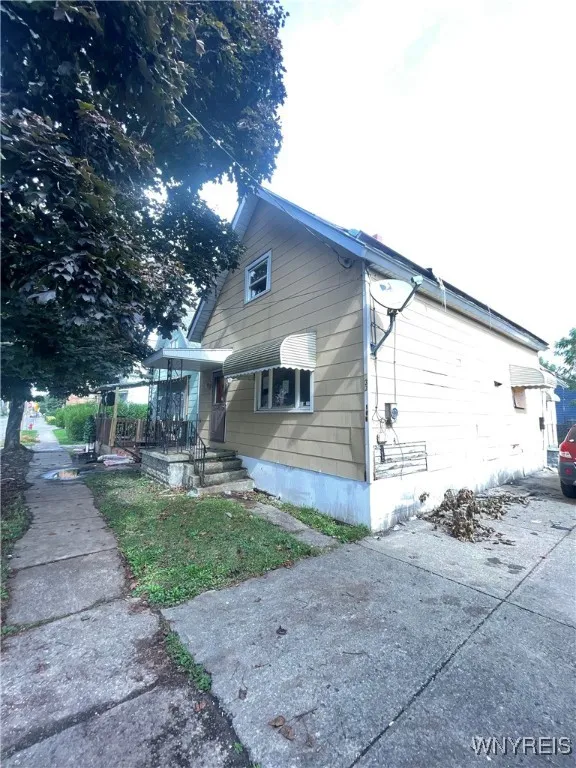 133 Weimar Street, Buffalo, New York 14206, Buffalo, New York 14206, 2 Bedrooms Bedrooms, 5 Rooms Rooms,1 BathroomBathrooms,Residential,Closed,133 Weimar Street, Buffalo, New York 14206,0,B1568041