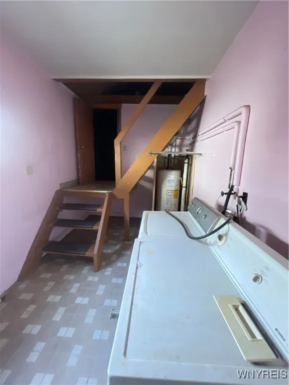 133 Weimar Street, Buffalo, New York 14206, Buffalo, New York 14206, 2 Bedrooms Bedrooms, 5 Rooms Rooms,1 BathroomBathrooms,Residential,Closed,133 Weimar Street, Buffalo, New York 14206,0,B1568041