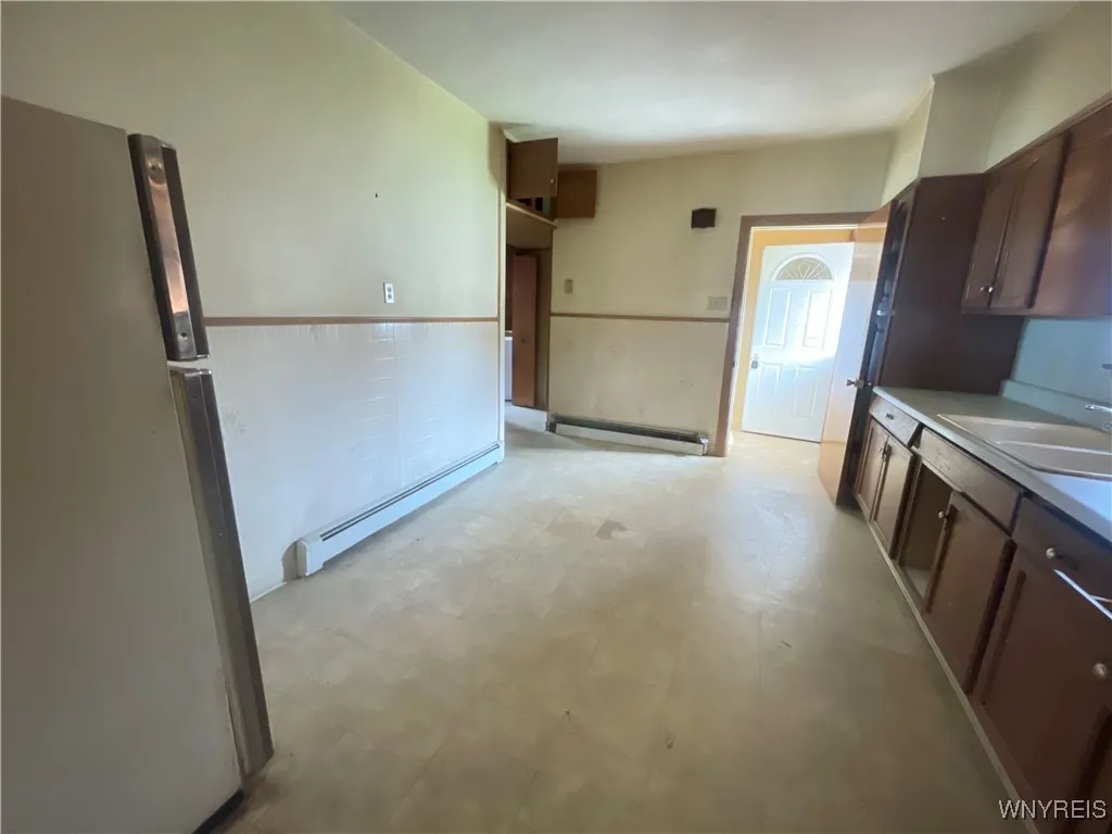 133 Weimar Street, Buffalo, New York 14206, Buffalo, New York 14206, 2 Bedrooms Bedrooms, 5 Rooms Rooms,1 BathroomBathrooms,Residential,Closed,133 Weimar Street, Buffalo, New York 14206,0,B1568041