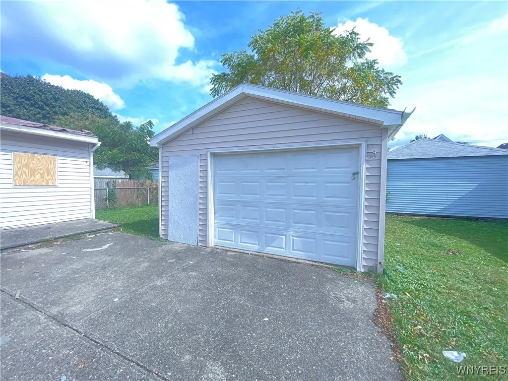133 Weimar Street, Buffalo, New York 14206, Buffalo, New York 14206, 2 Bedrooms Bedrooms, 5 Rooms Rooms,1 BathroomBathrooms,Residential,Closed,133 Weimar Street, Buffalo, New York 14206,0,B1568041