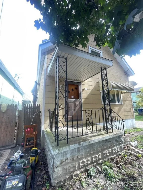 133 Weimar Street, Buffalo, New York 14206, Buffalo, New York 14206, 2 Bedrooms Bedrooms, 5 Rooms Rooms,1 BathroomBathrooms,Residential,Closed,133 Weimar Street, Buffalo, New York 14206,0,B1568041