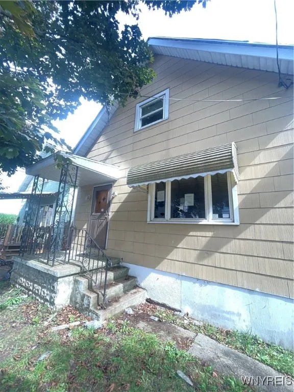 133 Weimar Street, Buffalo, New York 14206, Buffalo, New York 14206, 2 Bedrooms Bedrooms, 5 Rooms Rooms,1 BathroomBathrooms,Residential,Closed,133 Weimar Street, Buffalo, New York 14206,0,B1568041