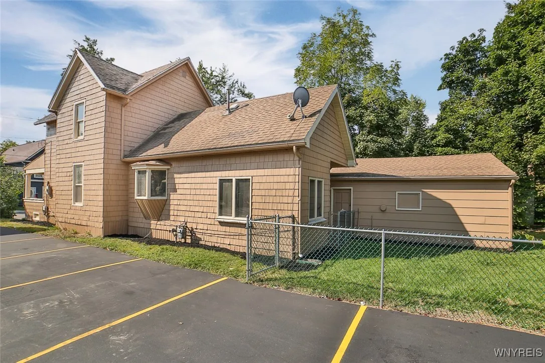 65 Lake Avenue, Hamburg, New York 14219, Hamburg, New York 14219, 3 Bedrooms Bedrooms, 11 Rooms Rooms,1 BathroomBathrooms,Residential,Closed,65 Lake Avenue, Hamburg, New York 14219,0,B1567224