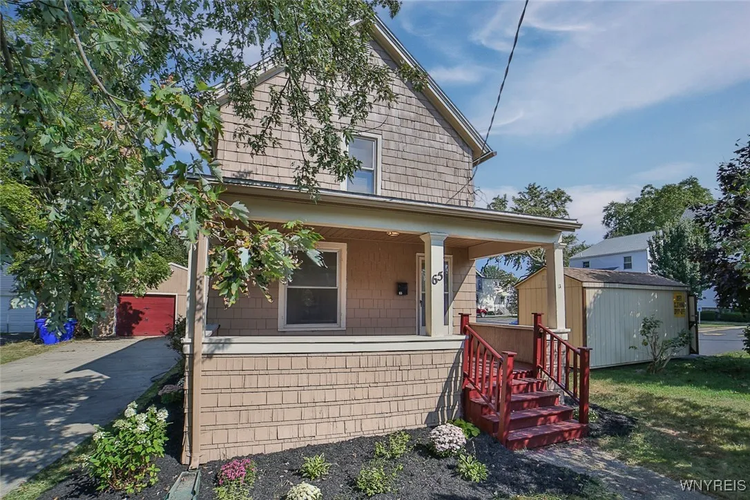 65 Lake Avenue, Hamburg, New York 14219, Hamburg, New York 14219, 3 Bedrooms Bedrooms, 11 Rooms Rooms,1 BathroomBathrooms,Residential,Closed,65 Lake Avenue, Hamburg, New York 14219,0,B1567224