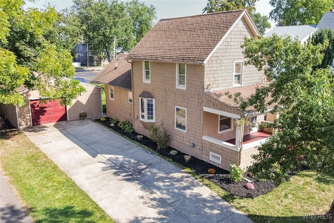 65 Lake Avenue, Hamburg, New York 14219, Hamburg, New York 14219, 3 Bedrooms Bedrooms, 11 Rooms Rooms,1 BathroomBathrooms,Residential,Closed,65 Lake Avenue, Hamburg, New York 14219,0,B1567224