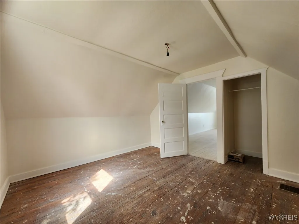 50 Eckhert - Upper Street, Buffalo, New York 14207, Buffalo, New York 14207, 2 Bedrooms Bedrooms, 4 Rooms Rooms,1 BathroomBathrooms,Residential Lease,Closed,50 Eckhert - Upper Street, Buffalo, New York 14207,0,B1568581