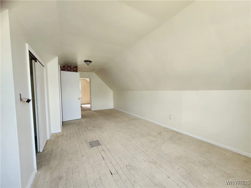50 Eckhert - Upper Street, Buffalo, New York 14207, Buffalo, New York 14207, 2 Bedrooms Bedrooms, 4 Rooms Rooms,1 BathroomBathrooms,Residential Lease,Closed,50 Eckhert - Upper Street, Buffalo, New York 14207,0,B1568581