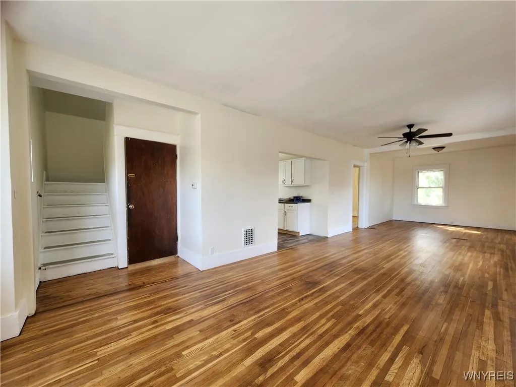 50 Eckhert - Upper Street, Buffalo, New York 14207, Buffalo, New York 14207, 2 Bedrooms Bedrooms, 4 Rooms Rooms,1 BathroomBathrooms,Residential Lease,Closed,50 Eckhert - Upper Street, Buffalo, New York 14207,0,B1568581
