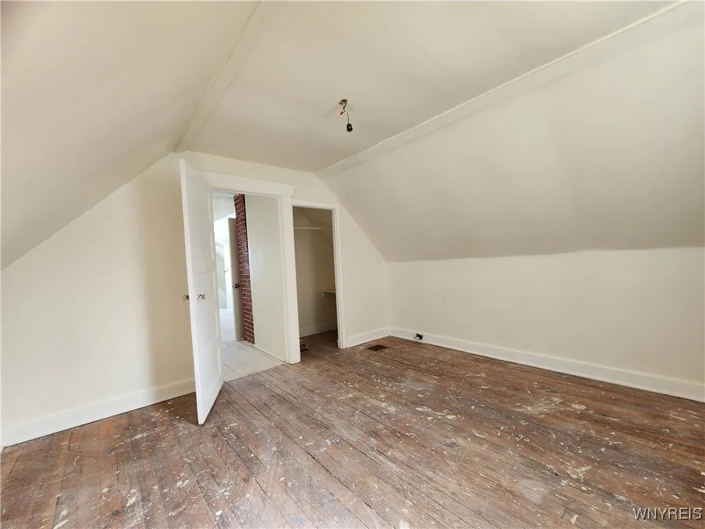 50 Eckhert - Upper Street, Buffalo, New York 14207, Buffalo, New York 14207, 2 Bedrooms Bedrooms, 4 Rooms Rooms,1 BathroomBathrooms,Residential Lease,Closed,50 Eckhert - Upper Street, Buffalo, New York 14207,0,B1568581
