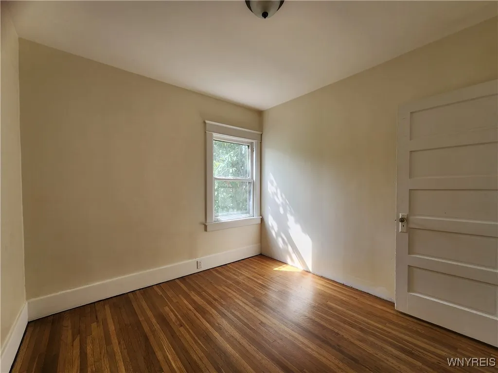 50 Eckhert - Upper Street, Buffalo, New York 14207, Buffalo, New York 14207, 2 Bedrooms Bedrooms, 4 Rooms Rooms,1 BathroomBathrooms,Residential Lease,Closed,50 Eckhert - Upper Street, Buffalo, New York 14207,0,B1568581