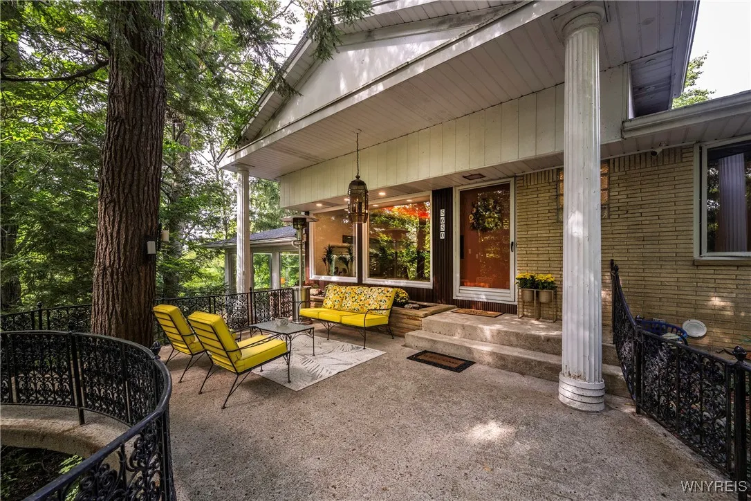 5650 Keems Lane, Hamburg, New York 14075, Hamburg, New York 14075, 4 Bedrooms Bedrooms, 9 Rooms Rooms,3 BathroomsBathrooms,Residential,Closed,5650 Keems Lane, Hamburg, New York 14075,0,B1566517