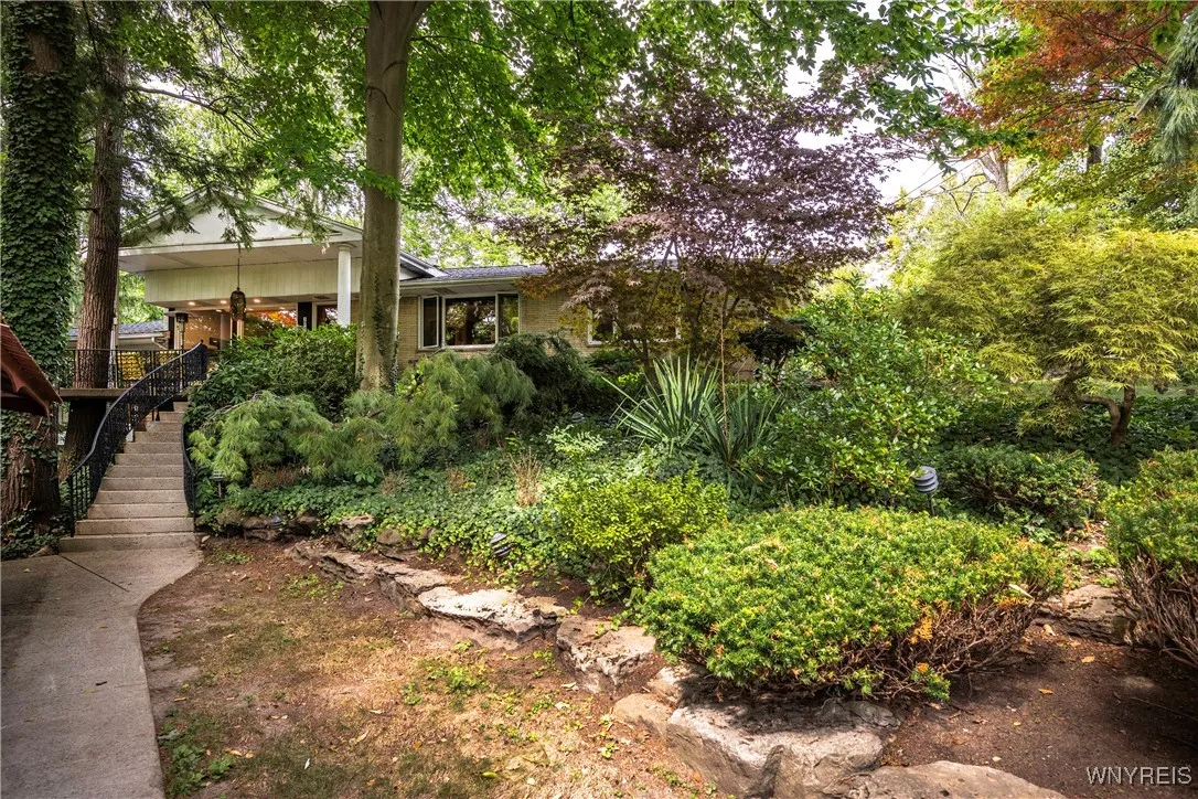 5650 Keems Lane, Hamburg, New York 14075, Hamburg, New York 14075, 4 Bedrooms Bedrooms, 9 Rooms Rooms,3 BathroomsBathrooms,Residential,Closed,5650 Keems Lane, Hamburg, New York 14075,0,B1566517