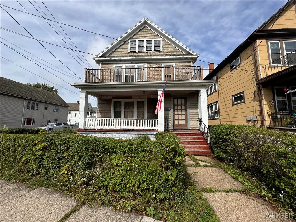 214 Esser Avenue, Buffalo, New York 14207, Buffalo, New York 14207, 4 Bedrooms Bedrooms, ,2 BathroomsBathrooms,Residential,Closed,214 Esser Avenue, Buffalo, New York 14207,0,B1568366
