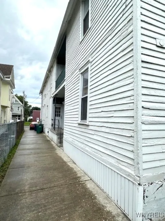 180 Mackinaw Street, Buffalo, New York 14204, Buffalo, New York 14204, 9 Bedrooms Bedrooms, ,4 BathroomsBathrooms,Residential,Closed,180 Mackinaw Street, Buffalo, New York 14204,0,B1568606
