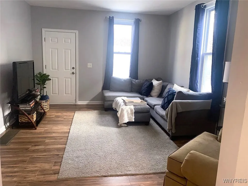 180 Mackinaw Street, Buffalo, New York 14204, Buffalo, New York 14204, 9 Bedrooms Bedrooms, ,4 BathroomsBathrooms,Residential,Closed,180 Mackinaw Street, Buffalo, New York 14204,0,B1568606