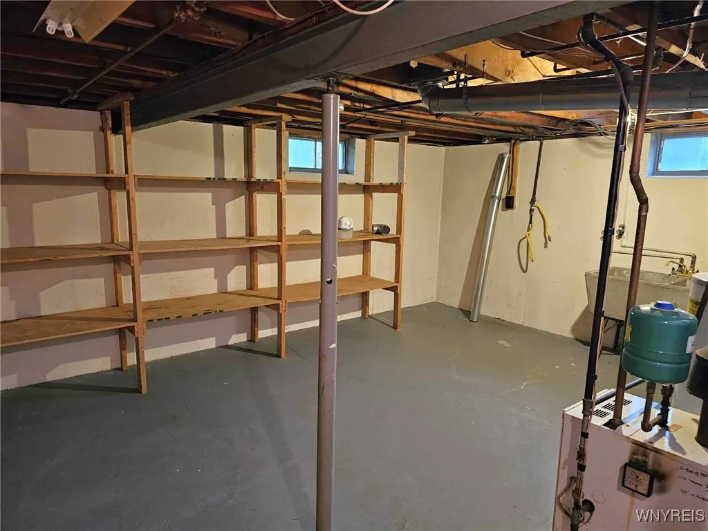 3992 Big Tree Road, Hamburg, New York 14075, Hamburg, New York 14075, 3 Bedrooms Bedrooms, 5 Rooms Rooms,1 BathroomBathrooms,Residential Lease,Closed,3992 Big Tree Road, Hamburg, New York 14075,0,B1568552