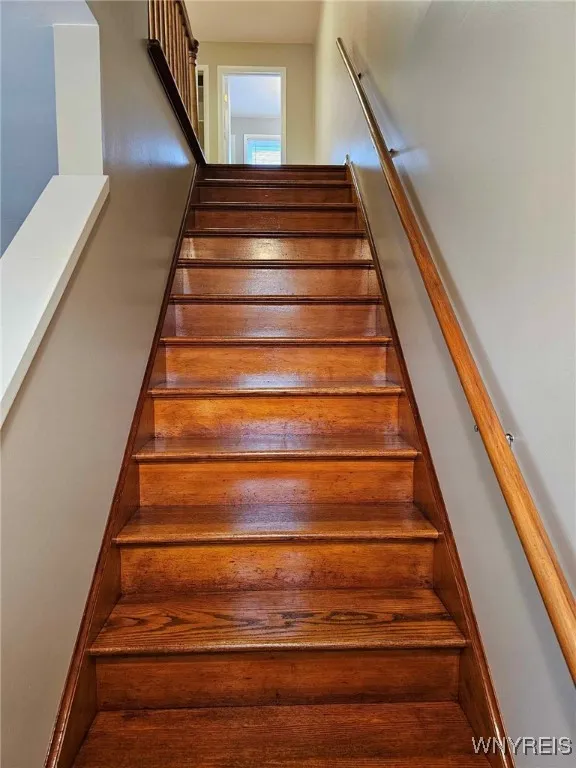 3992 Big Tree Road, Hamburg, New York 14075, Hamburg, New York 14075, 3 Bedrooms Bedrooms, 5 Rooms Rooms,1 BathroomBathrooms,Residential Lease,Closed,3992 Big Tree Road, Hamburg, New York 14075,0,B1568552