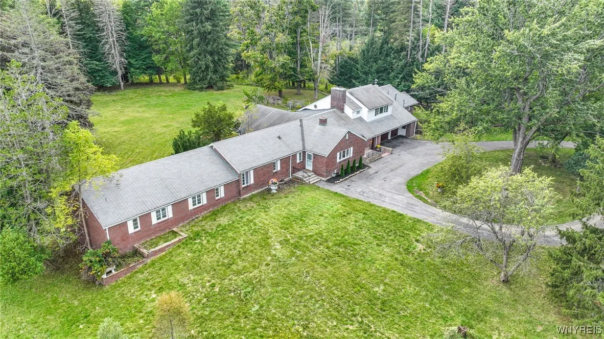 1620 Billington Road, Elma, New York 14052, Elma, New York 14052, 8 Bedrooms Bedrooms, 18 Rooms Rooms,5 BathroomsBathrooms,Residential,Closed,1620 Billington Road, Elma, New York 14052,0,B1568497