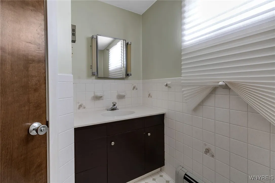 1620 Billington Road, Elma, New York 14052, Elma, New York 14052, 8 Bedrooms Bedrooms, 18 Rooms Rooms,5 BathroomsBathrooms,Residential,Closed,1620 Billington Road, Elma, New York 14052,0,B1568497