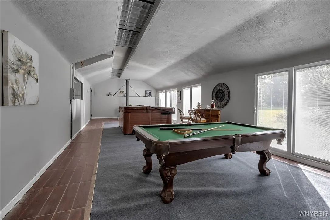 Massive Rec. Room (right wing)