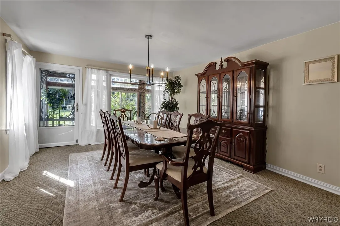 Dining room (left wing)