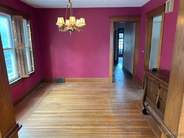 105 Laird Avenue, Buffalo, New York 14207, Buffalo, New York 14207, 6 Bedrooms Bedrooms, ,2 BathroomsBathrooms,Residential,Closed,105 Laird Avenue, Buffalo, New York 14207,0,B1567980
