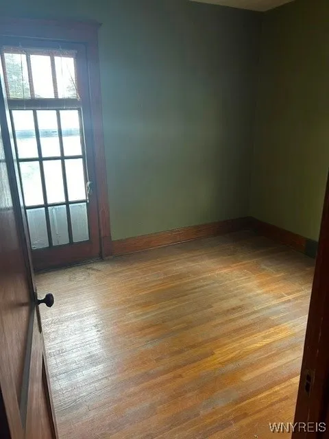 105 Laird Avenue, Buffalo, New York 14207, Buffalo, New York 14207, 6 Bedrooms Bedrooms, ,2 BathroomsBathrooms,Residential,Closed,105 Laird Avenue, Buffalo, New York 14207,0,B1567980