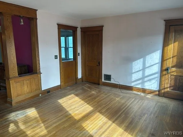 105 Laird Avenue, Buffalo, New York 14207, Buffalo, New York 14207, 6 Bedrooms Bedrooms, ,2 BathroomsBathrooms,Residential,Closed,105 Laird Avenue, Buffalo, New York 14207,0,B1567980