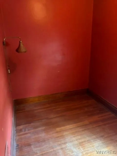 105 Laird Avenue, Buffalo, New York 14207, Buffalo, New York 14207, 6 Bedrooms Bedrooms, ,2 BathroomsBathrooms,Residential,Closed,105 Laird Avenue, Buffalo, New York 14207,0,B1567980
