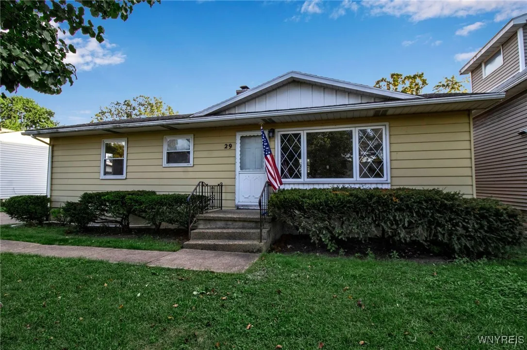 29 Dunlop Avenue, Tonawanda-town, New York 14150, Tonawanda, New York 14150, 3 Bedrooms Bedrooms, 6 Rooms Rooms,1 BathroomBathrooms,Residential,Closed,29 Dunlop Avenue, Tonawanda-town, New York 14150,0,B1568646