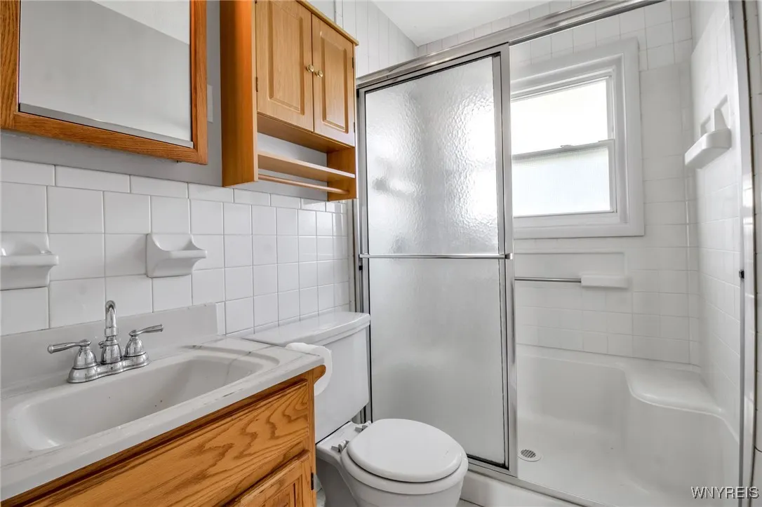 29 Dunlop Avenue, Tonawanda-town, New York 14150, Tonawanda, New York 14150, 3 Bedrooms Bedrooms, 6 Rooms Rooms,1 BathroomBathrooms,Residential,Closed,29 Dunlop Avenue, Tonawanda-town, New York 14150,0,B1568646