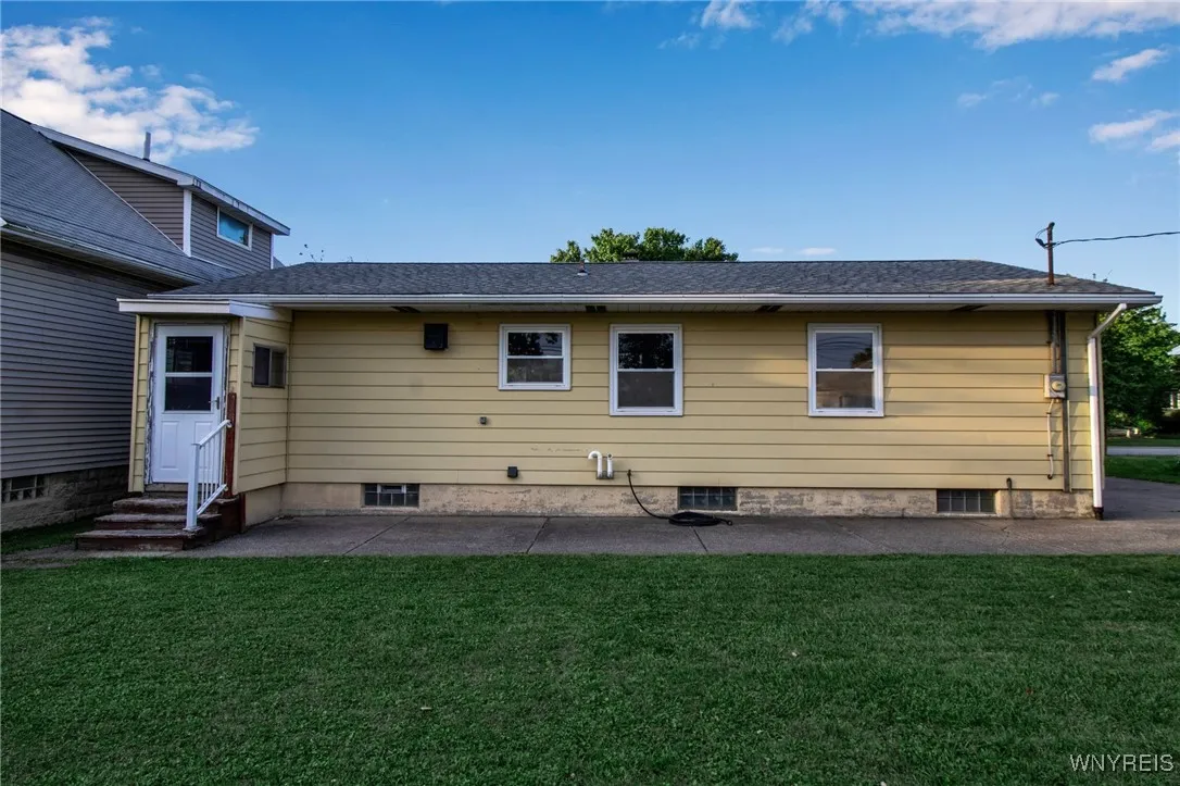 29 Dunlop Avenue, Tonawanda-town, New York 14150, Tonawanda, New York 14150, 3 Bedrooms Bedrooms, 6 Rooms Rooms,1 BathroomBathrooms,Residential,Closed,29 Dunlop Avenue, Tonawanda-town, New York 14150,0,B1568646