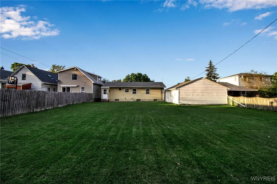 29 Dunlop Avenue, Tonawanda-town, New York 14150, Tonawanda, New York 14150, 3 Bedrooms Bedrooms, 6 Rooms Rooms,1 BathroomBathrooms,Residential,Closed,29 Dunlop Avenue, Tonawanda-town, New York 14150,0,B1568646