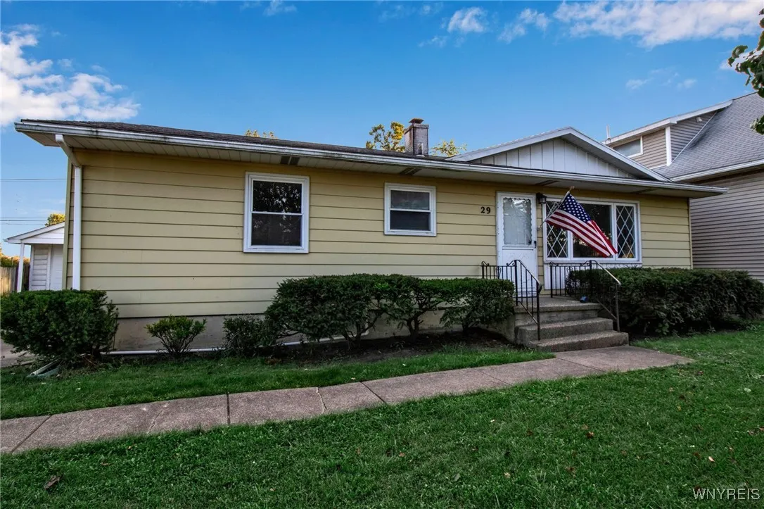 29 Dunlop Avenue, Tonawanda-town, New York 14150, Tonawanda, New York 14150, 3 Bedrooms Bedrooms, 6 Rooms Rooms,1 BathroomBathrooms,Residential,Closed,29 Dunlop Avenue, Tonawanda-town, New York 14150,0,B1568646