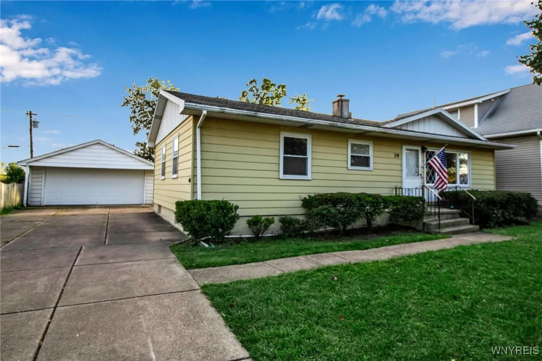 29 Dunlop Avenue, Tonawanda-town, New York 14150, Tonawanda, New York 14150, 3 Bedrooms Bedrooms, 6 Rooms Rooms,1 BathroomBathrooms,Residential,Closed,29 Dunlop Avenue, Tonawanda-town, New York 14150,0,B1568646