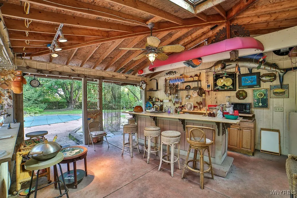 9244 Valley Stream Road, Clarence, New York 14031, Clarence, New York 14031, 4 Bedrooms Bedrooms, 9 Rooms Rooms,3 BathroomsBathrooms,Residential,Closed,9244 Valley Stream Road, Clarence, New York 14031,0,B1569201