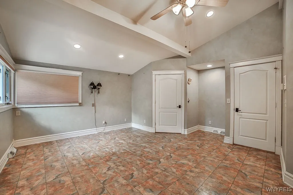 9244 Valley Stream Road, Clarence, New York 14031, Clarence, New York 14031, 4 Bedrooms Bedrooms, 9 Rooms Rooms,3 BathroomsBathrooms,Residential,Closed,9244 Valley Stream Road, Clarence, New York 14031,0,B1569201