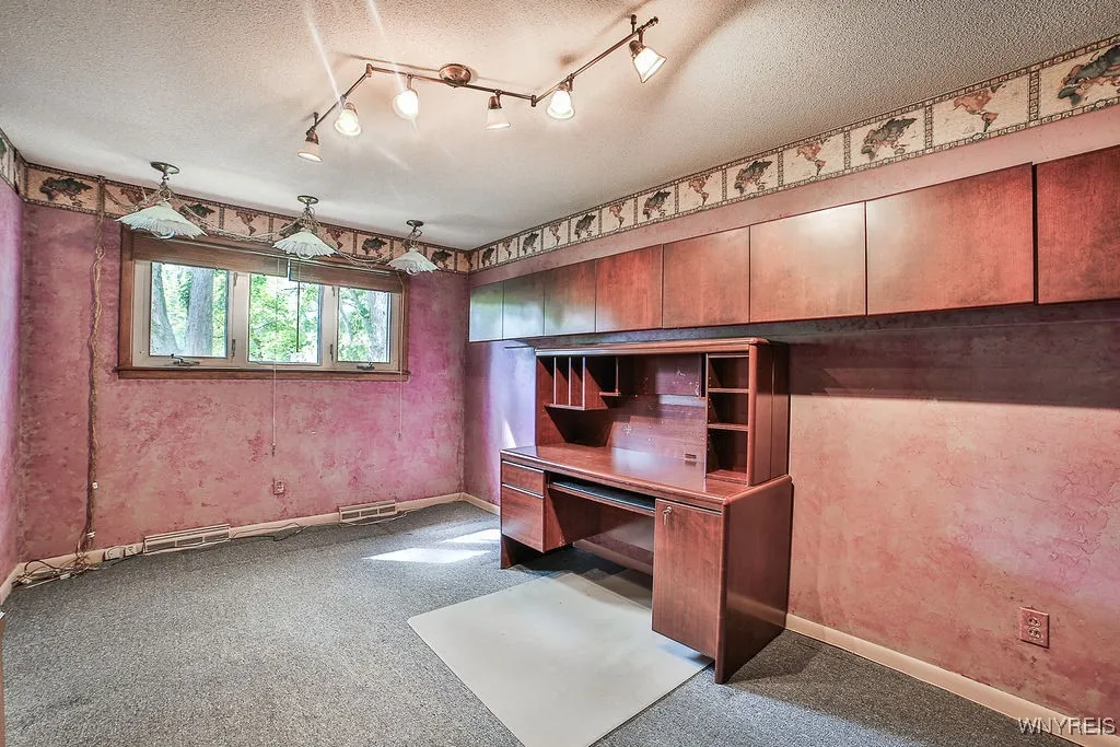 9244 Valley Stream Road, Clarence, New York 14031, Clarence, New York 14031, 4 Bedrooms Bedrooms, 9 Rooms Rooms,3 BathroomsBathrooms,Residential,Closed,9244 Valley Stream Road, Clarence, New York 14031,0,B1569201