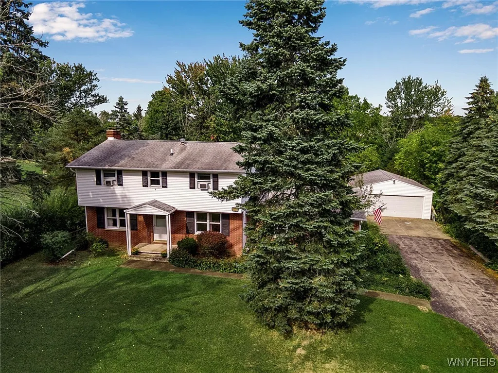 4038 Sheldon Road, Hamburg, New York 14127, Hamburg, New York 14127, 4 Bedrooms Bedrooms, 12 Rooms Rooms,2 BathroomsBathrooms,Residential,Closed,4038 Sheldon Road, Hamburg, New York 14127,0,B1569174